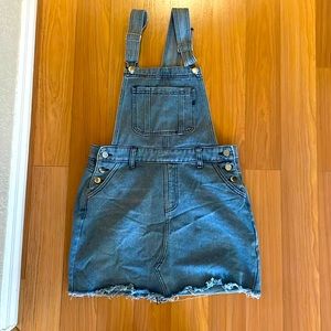 Overall skirt